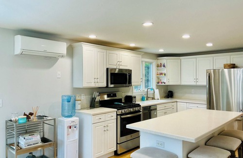 Osterville House | Osterville, Private Yard, Close to Osterville Village, Sleeps 8