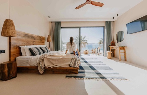 Agia Anna House | Ostrako Beachside Suites