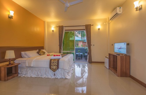 Ukulhas Hotel | Ostrov Beach