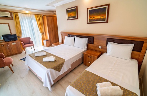Sarimsakli Hotel | Otel Türk Evi
