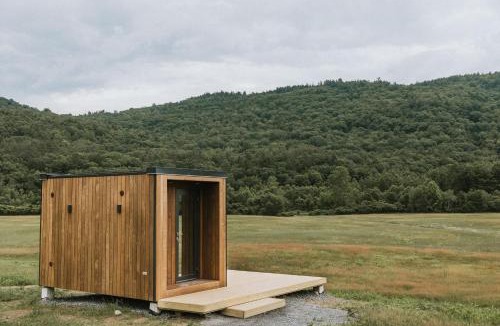Newfane Hotel | Otherland Hotel