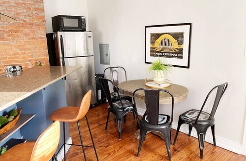 Over-the-Rhine Apartment | OTR Penthouse: Walk Everywhere & FREE Parking