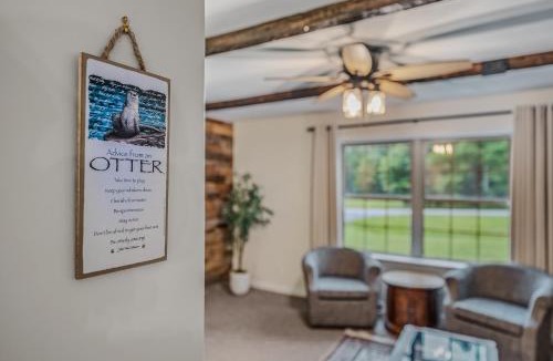 Berkeley Springs House | Otter Manor - WIFI|Fire Pit|Gameroom|Private Trail