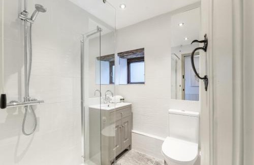 Blockley House | Otters Abode