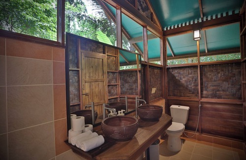 Khlong Sok Hotel | Our Jungle House
