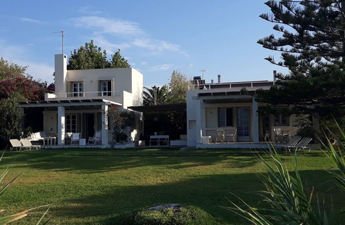 Paralia Porovitsis House | Our small seafront paradise !