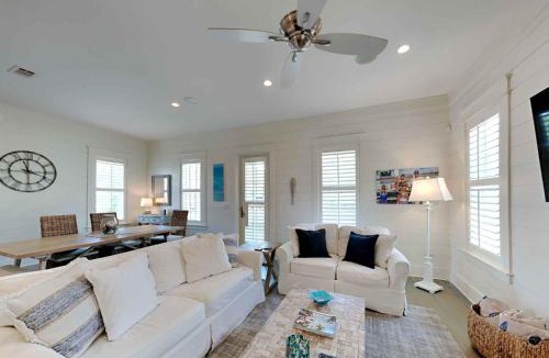 Lakeside at Blue Mountain Beach House | Our Treasure