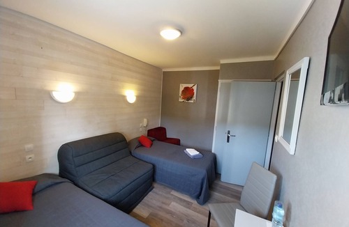 Font-Romeu-Odeillo-Via Hotel | Oustalet