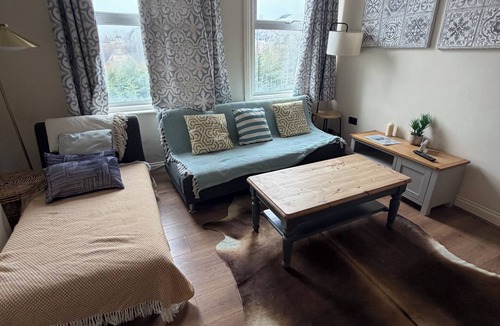St Leonards-On-Sea Apartment | Out look central location by the sea