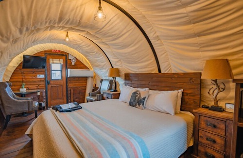 Virgin Cabin | Outdoor experience, Wagon w/K Bed, BBQ Grill &