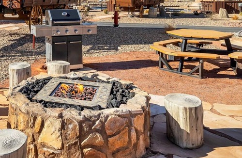 Virgin Cabin | Outdoor experience, Wagon w/K Bed, BBQ Grill &