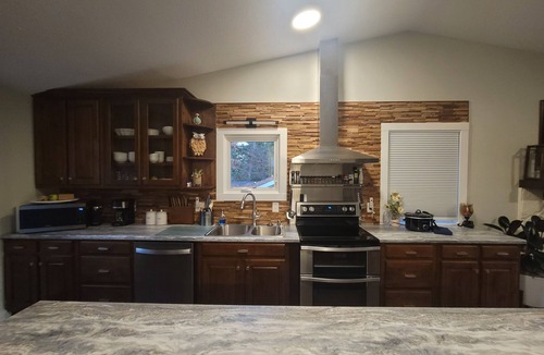 Waleska Cabin | Outdoorsman's Paradise at The Shady 180 - LakeviewsnSpa, Kayak, Golf, Hike, Fish