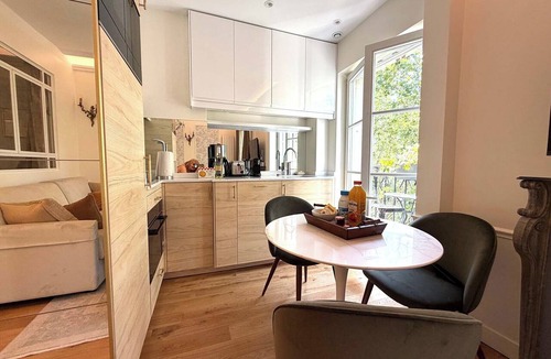 Quartier du Gros-Caillou Apartment | Outrageously Romantic, with Spectacular Eiffel View from the Balcony