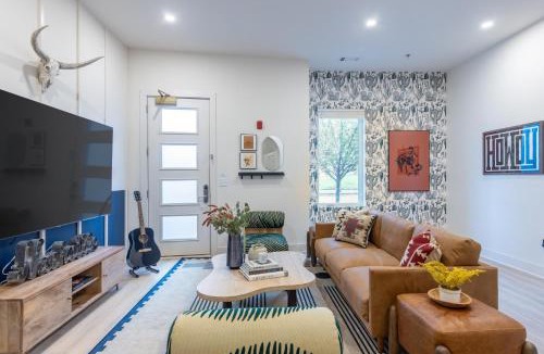 Five Points Apartment | Outrider 102 by AvantStay Private Balcony Near Downtown 5mins to Broadway