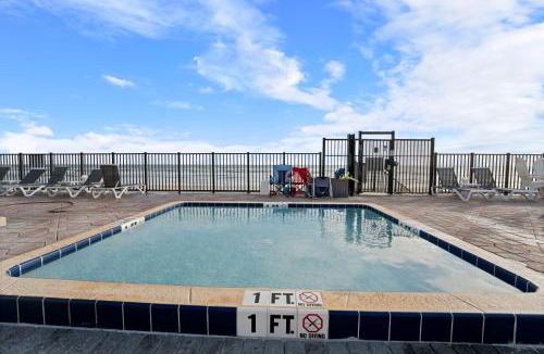 Ormond Beach Resort | Outrigger Beach Club Resort by CoolVacay
