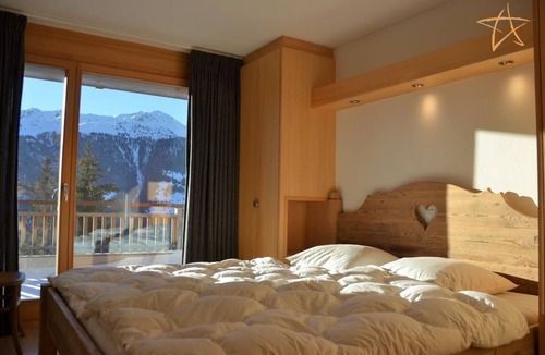 St. Luc Apartment | Outside : Modern apartment for 5 people, balcony-terrace, beautiful south view, located at tne entr