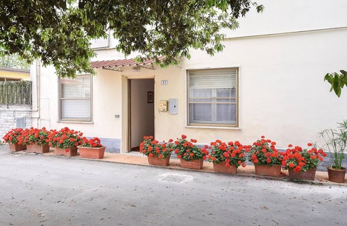 Migliarino Apartment | Outside Pisa welcomes you this practical and cozy apartment.