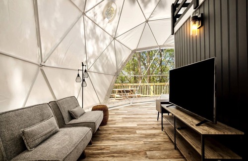 Capon Bridge Cabin | Outstanding Dome with Fire Pit and Hot-tub in Capon Bridge, West Virginia