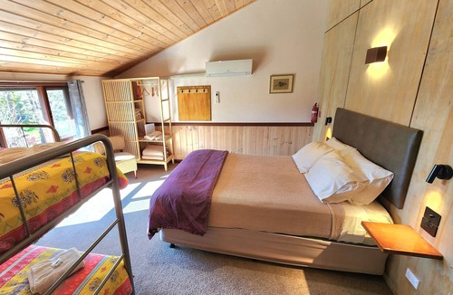 Bilpin Cabin | Outstanding family holiday - group B&B/farmstay in Bilpin, Blue Mountains.