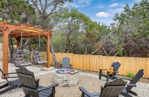 Leander Cabin | Outstanding Modern Cabin with Spectacular Outdoor and Indoor Areas in Texas