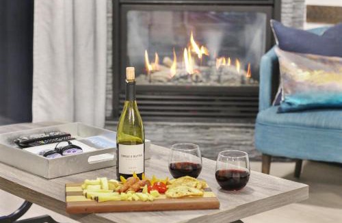 Canmore Apartment | Outstanding Mountain Condo - Pool, Hot Tub & Waterslide!