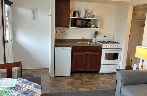 Campbell River Cottage | Outstanding Ocean View One Bedroom Cottage for a Perfect Weekly Get-away!