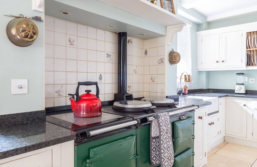 Cirencester House | Outstandingly Beautiful Cotswold Retreat w.swimming&tennis