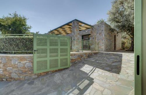 Plomari House | Ouzo Stone Studio