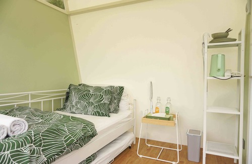 Ciumbuleuit Cabin | Over Easy Glamping Site
