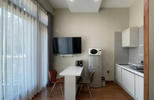 Sang Apartment | OVER THE MOUNTAIN