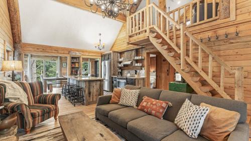 Sundance House | OVER THE RIVER AND THROUGH THE WOODS