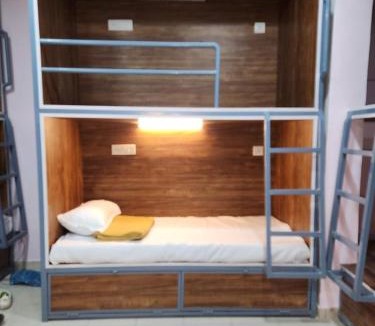 Vashi Hostel | Over True Dorms