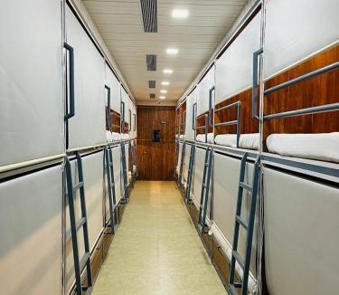 Vashi Hostel | Over True Dorms