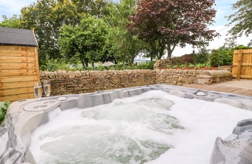 Little Hayfield Cottage | Overlea Barn