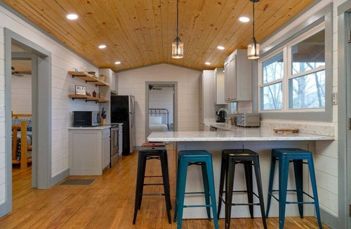Clarkesville Cabin | Overlook at Lake Burton - Beautiful views of Lake