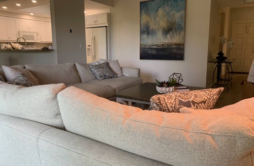Pelican Bay Condo | Overlook Club Pelican Golf AND walk to beach -30 Day rental min for March 2025