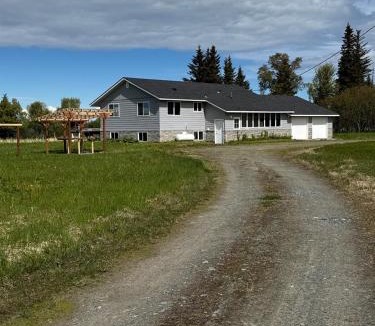Ninilchik House | Overlooking the Cook Inlet with an Awesome View