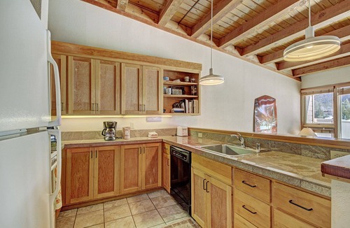 Keystone Condo | Oversized Mtn Condo on Snake River, Shuttle to Slopes, Pool & Hot Tub Access