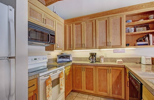 Keystone Condo | Oversized Mtn Condo on Snake River, Shuttle to Slopes, Pool & Hot Tub Access
