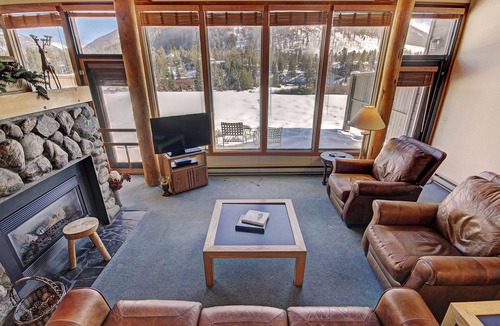 Keystone Condo | Oversized Mtn Condo on Snake River, Shuttle to Slopes, Pool & Hot Tub Access
