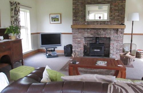 Morpeth House | Owl Cottage High Weldon