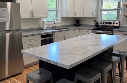 Magnet House | Oxbow Overlook: Ohio River Bend Views, Private Pond, Pets Welcome