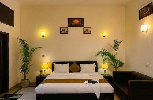 Noida Hotel | Oxygen Inn-Couple Friendly-Noida Sector20-Managed by Oxygen