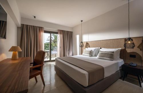 Anissaras Resort | Oya Beach Resort