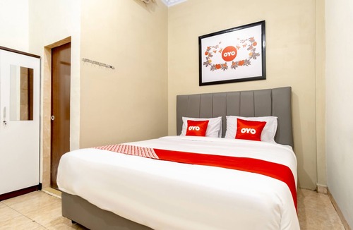 Medan Hotel | OYO 1668 Yvel Homestay Syariah