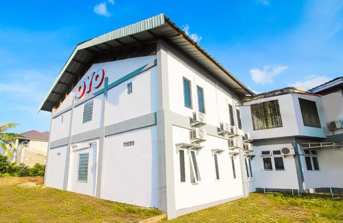 Pekanbaru Hotel | OYO 1905 Davonsa Homestay Syariah