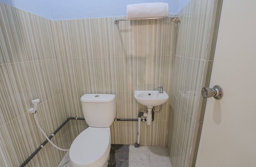 Jember Hotel | OYO 2614 Demasto Homestay