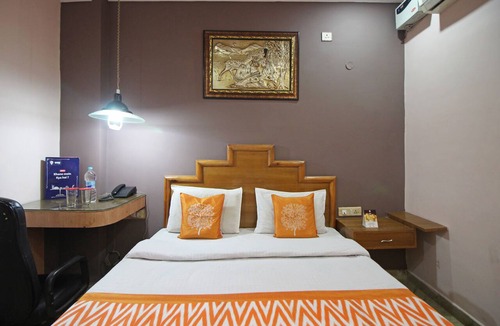 Meerut Hotel | OYO 7147 Hotel Madhur Regency