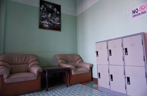 Wat Sam Phraya Hostel | OYO 730 Meedee Hostel