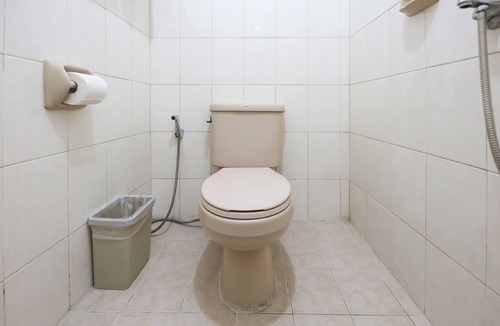 Baclaran Hotel | OYO 836 E & H Residences